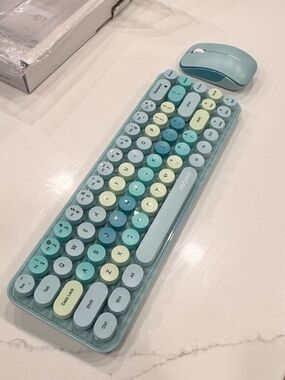 Mint Pastel Round-Key Wireless Keyboard & Mouse Set
